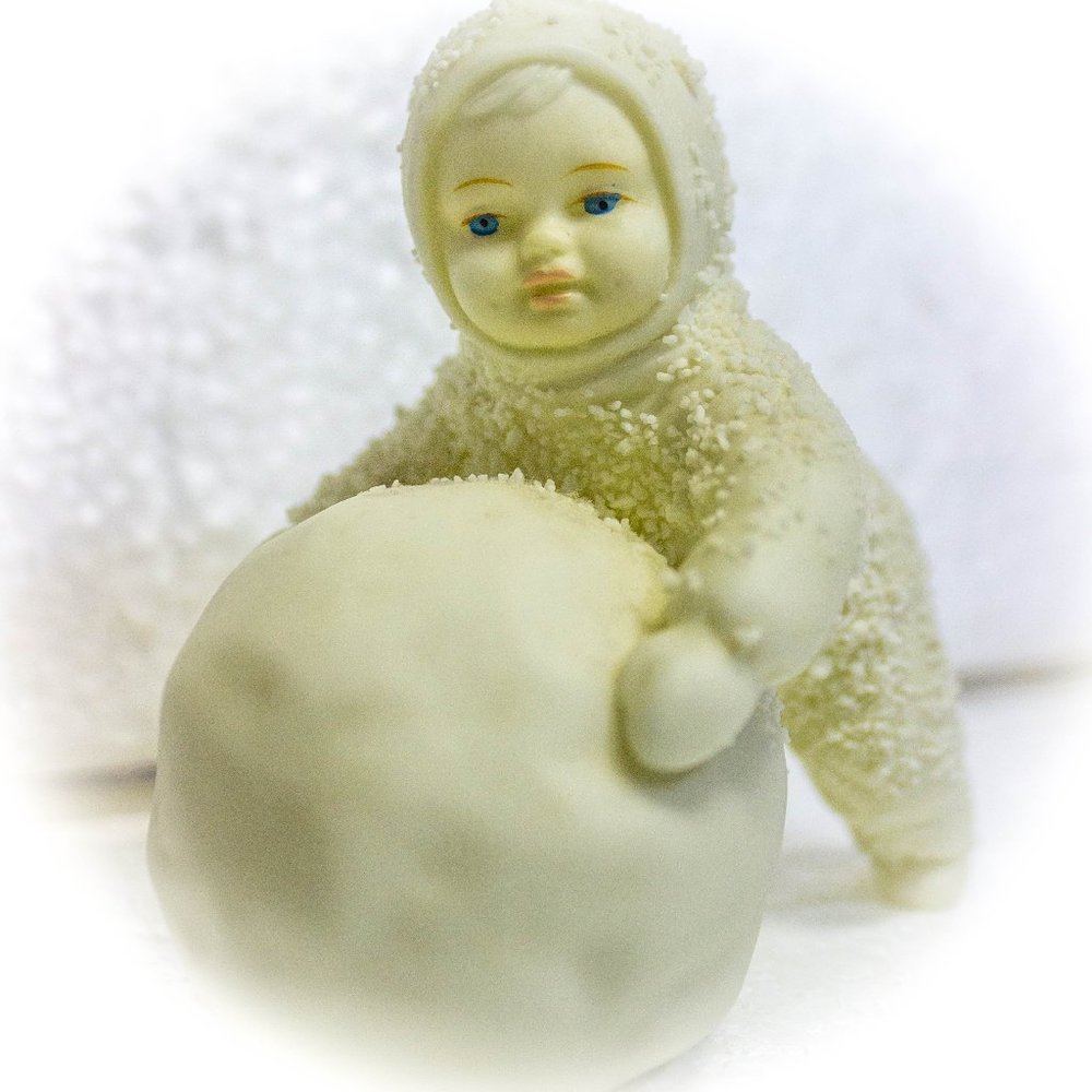 Vintage Retired Snowbabie "I'm Making Snowballs" Porcelain Bisque Figure